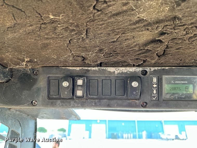 image for item OG9000 2008 John Deere 328  skid steer loader