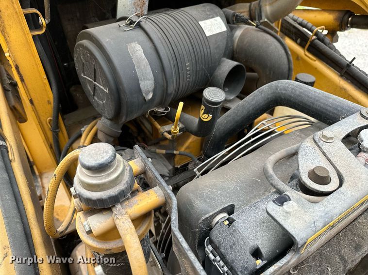 image for item OG9000 2008 John Deere 328  skid steer loader