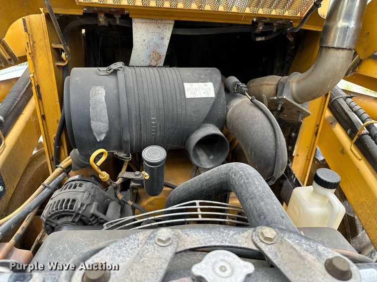 image for item OG9000 2008 John Deere 328  skid steer loader