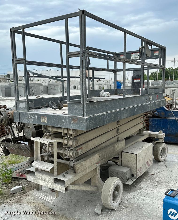 image for item OG9004 Terex TS30  scissor lift