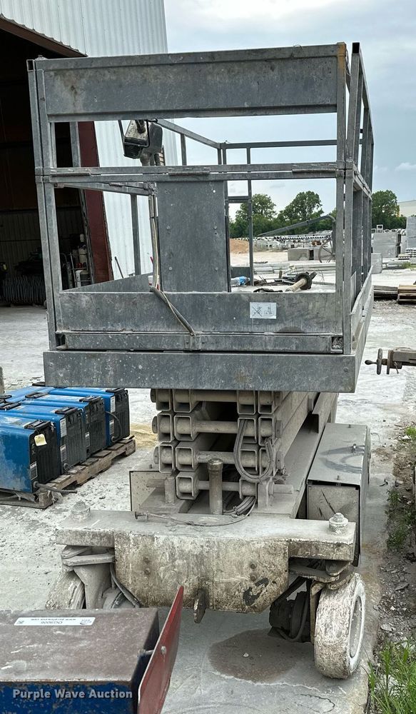 image for item OG9004 Terex TS30  scissor lift