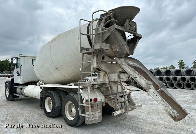 image for item OG9011 2000 Volvo WGM  ready mix truck
