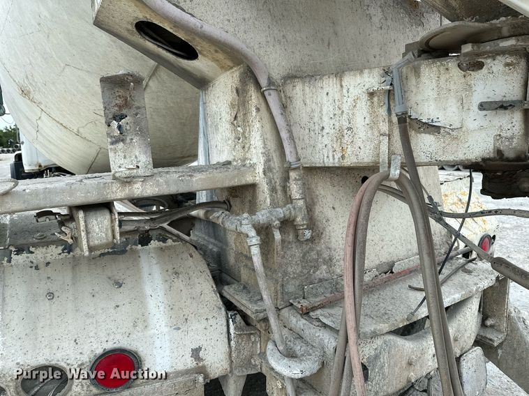 image for item OG9011 2000 Volvo WGM  ready mix truck