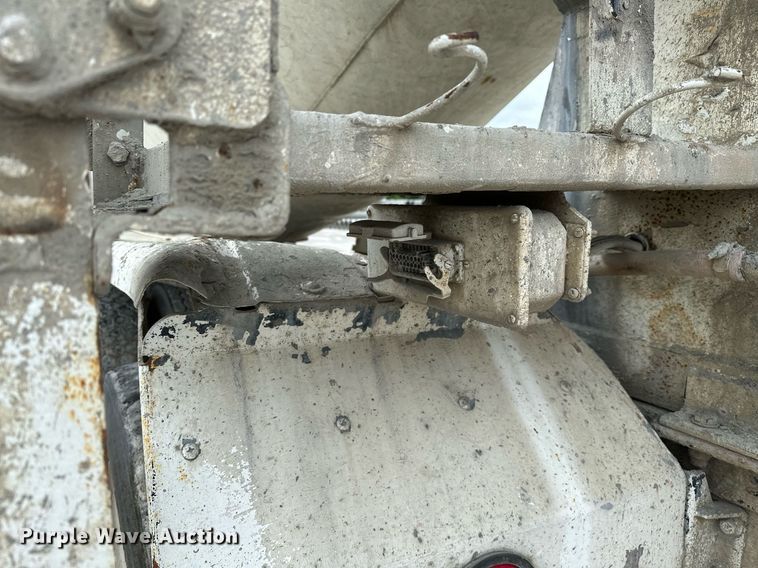 image for item OG9011 2000 Volvo WGM  ready mix truck