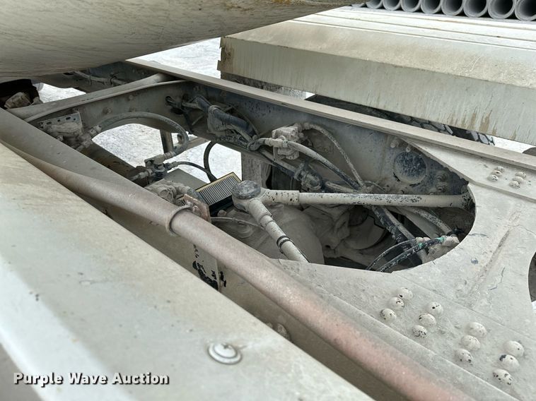 image for item OG9011 2000 Volvo WGM  ready mix truck