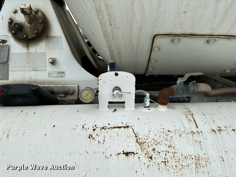 image for item OG9011 2000 Volvo WGM  ready mix truck