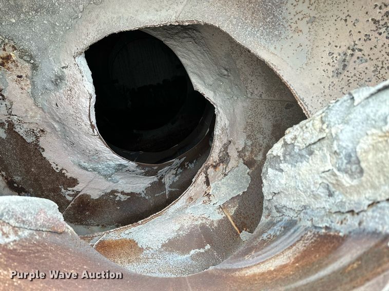 image for item OG9011 2000 Volvo WGM  ready mix truck