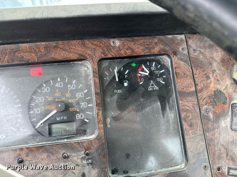 image for item OG9011 2000 Volvo WGM  ready mix truck