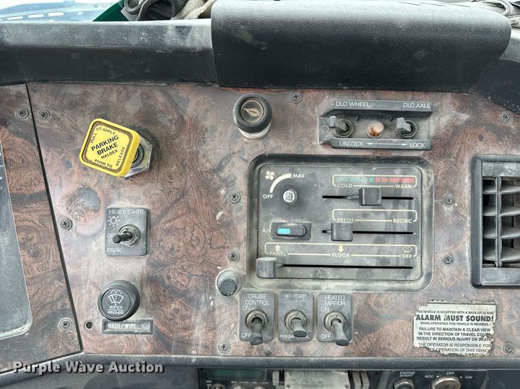 image for item OG9011 2000 Volvo WGM  ready mix truck