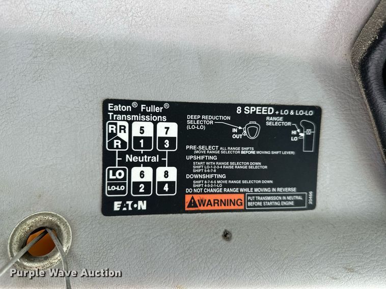 image for item OG9011 2000 Volvo WGM  ready mix truck