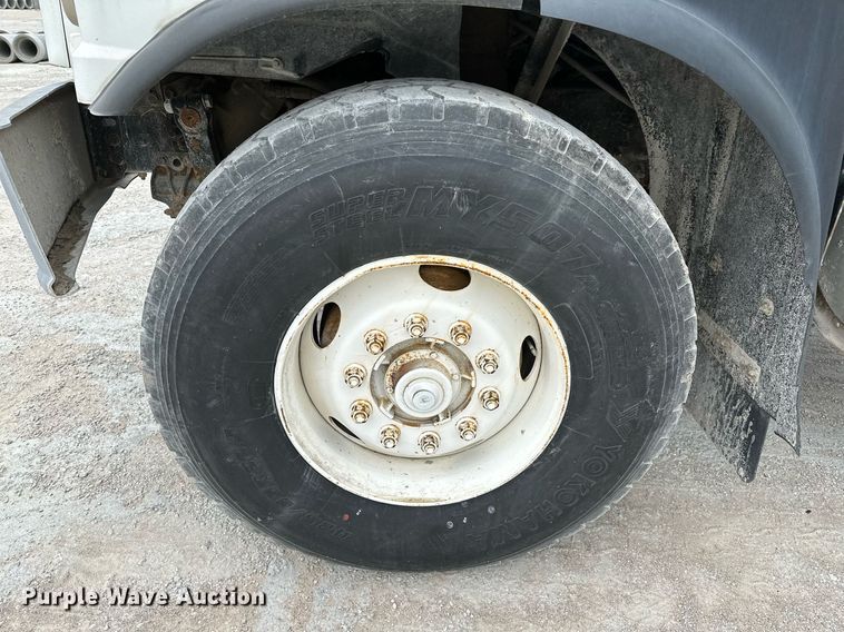 image for item OG9011 2000 Volvo WGM  ready mix truck