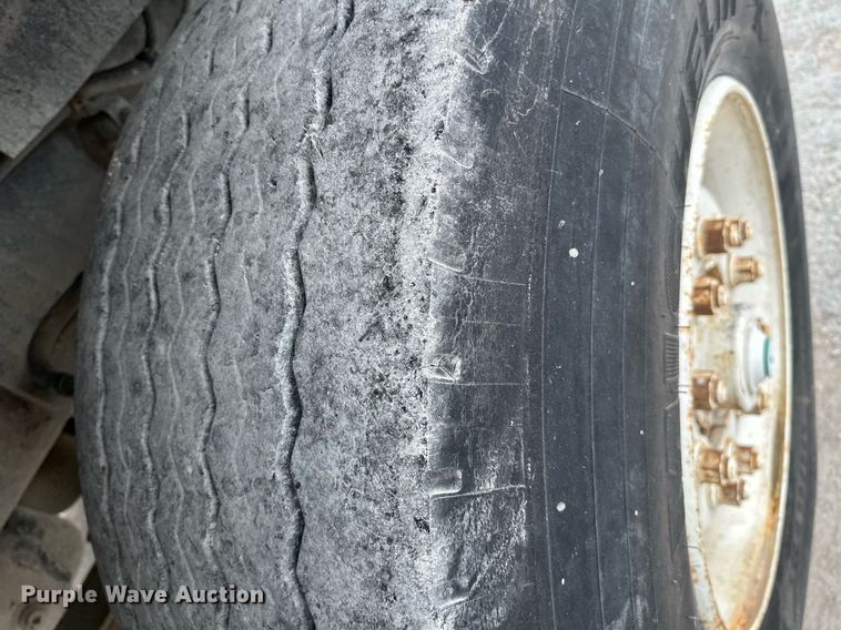 image for item OG9011 2000 Volvo WGM  ready mix truck