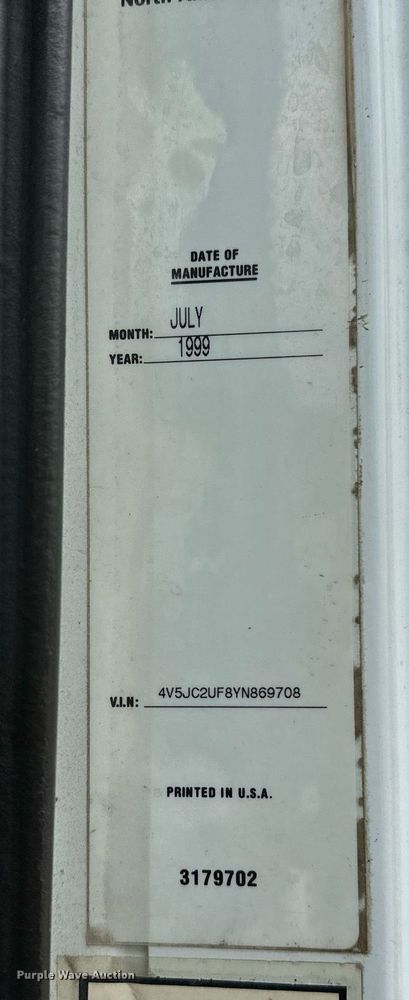 image for item OG9011 2000 Volvo WGM  ready mix truck