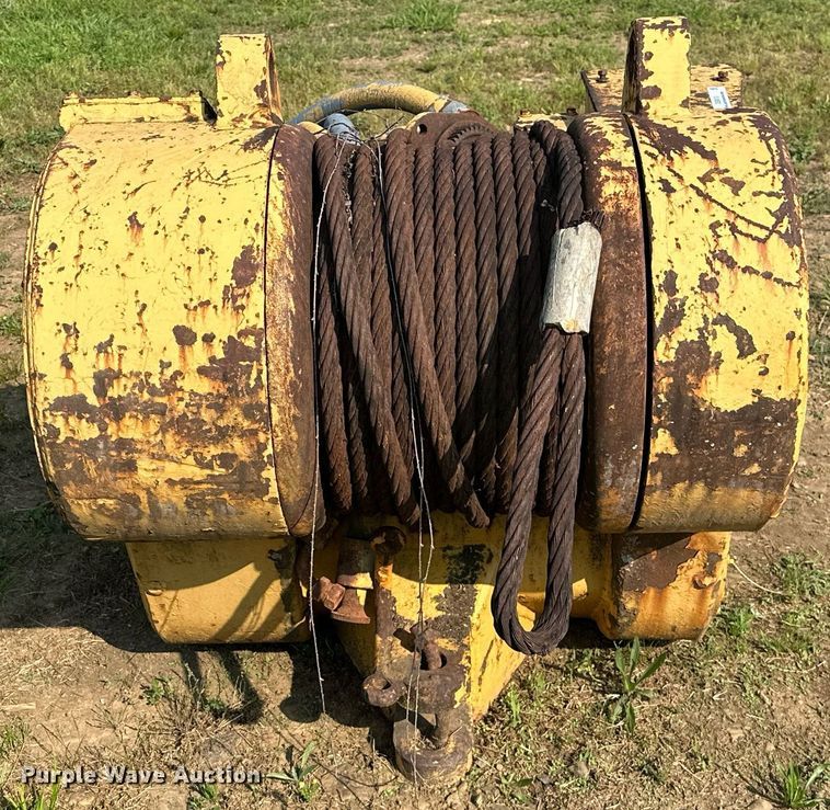 image for item OG9018 Caterpillar A367  winch