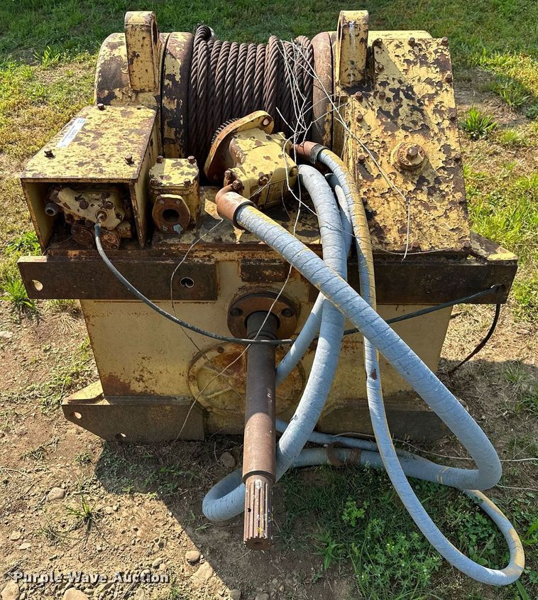 image for item OG9018 Caterpillar A367  winch