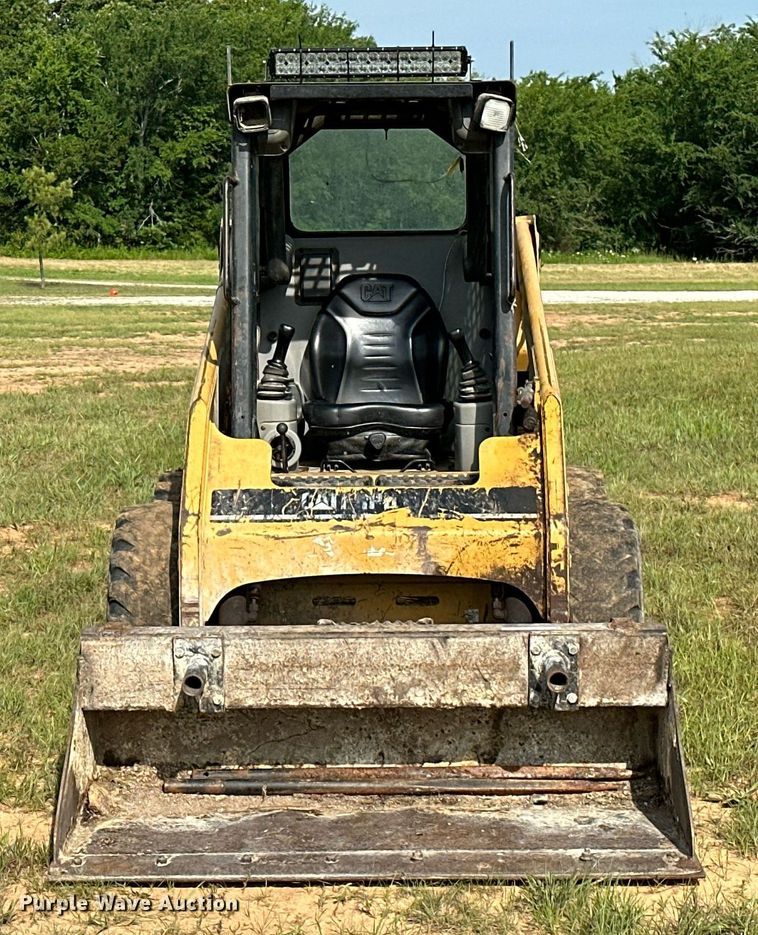 image for item OG9044 2000 Caterpillar 216  skid steer loader