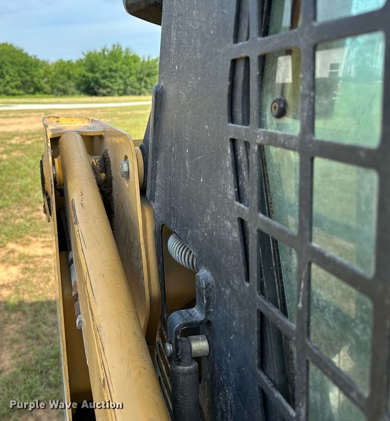 image for item OG9044 2000 Caterpillar 216  skid steer loader