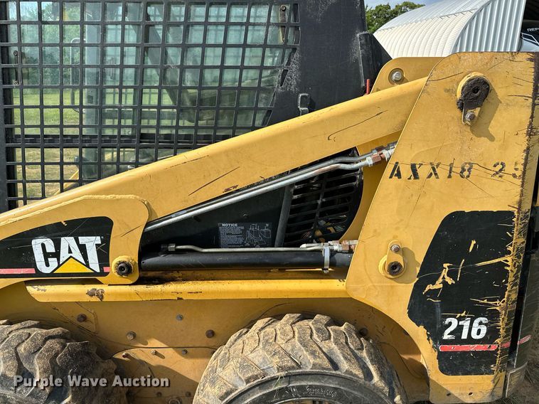 image for item OG9044 2000 Caterpillar 216  skid steer loader