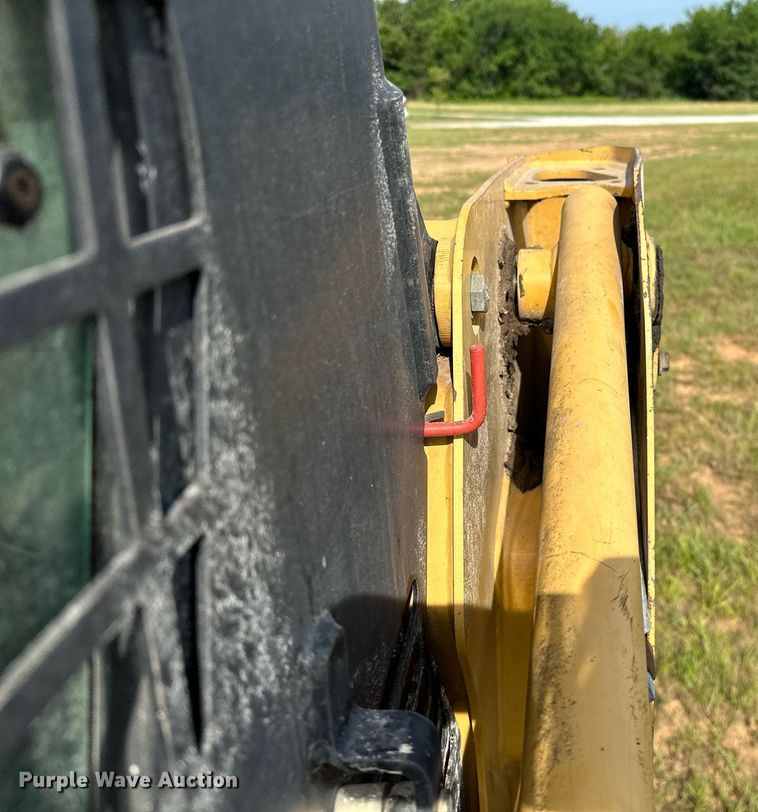 image for item OG9044 2000 Caterpillar 216  skid steer loader