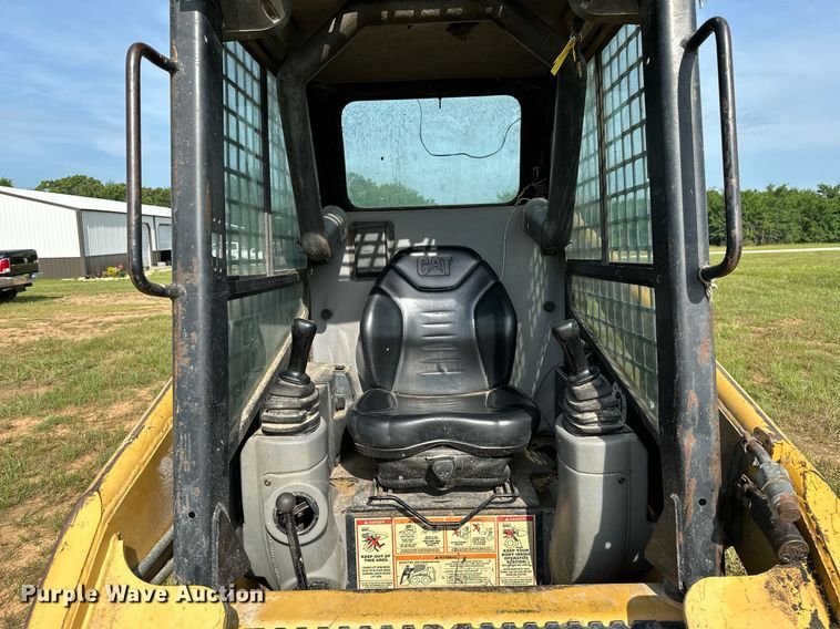 image for item OG9044 2000 Caterpillar 216  skid steer loader