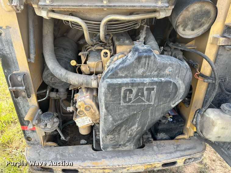 image for item OG9044 2000 Caterpillar 216  skid steer loader