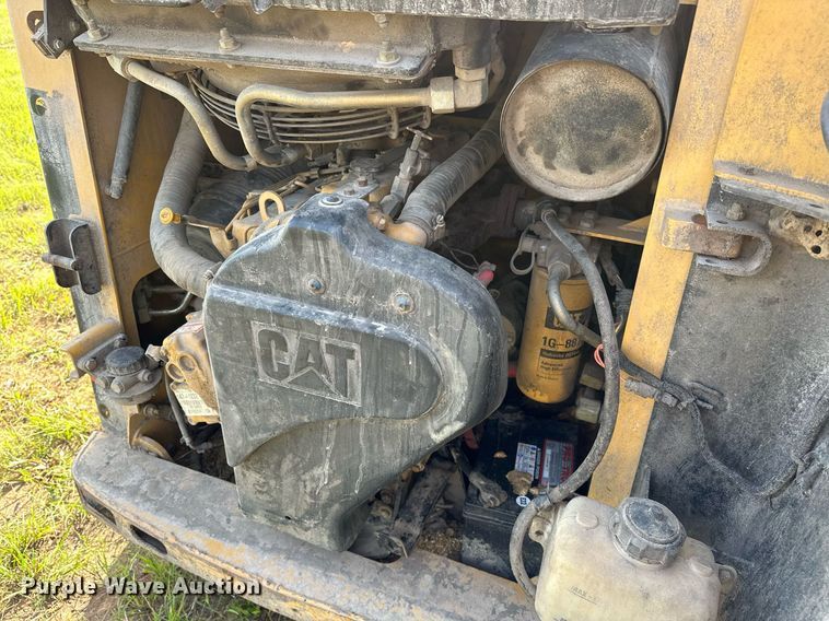 image for item OG9044 2000 Caterpillar 216  skid steer loader