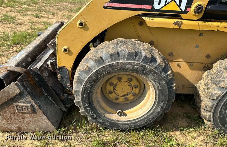 image for item OG9044 2000 Caterpillar 216  skid steer loader