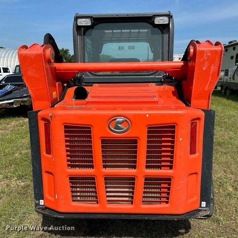 image for item OG9047 2019 Kubota SVL75-2  tracked skid steer loader