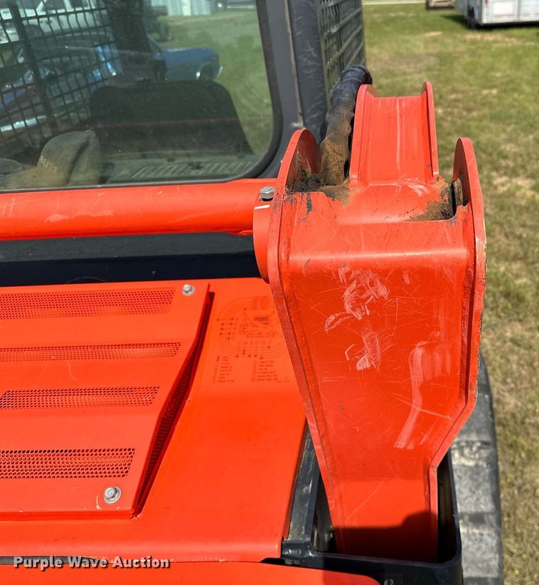 image for item OG9047 2019 Kubota SVL75-2  tracked skid steer loader