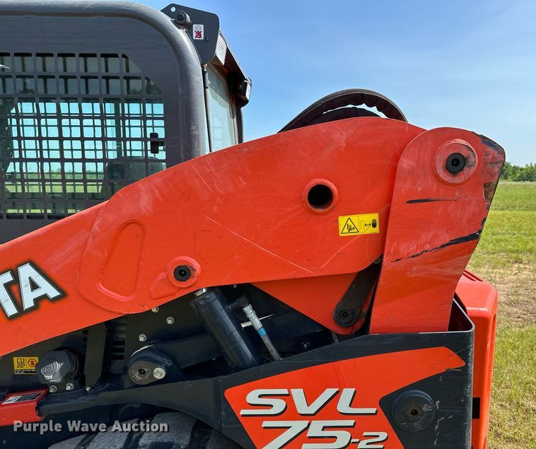 image for item OG9047 2019 Kubota SVL75-2  tracked skid steer loader