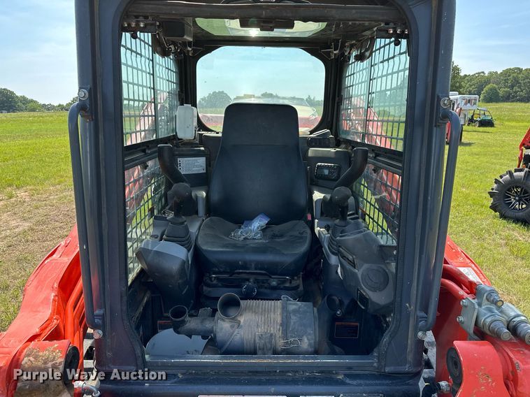 image for item OG9047 2019 Kubota SVL75-2  tracked skid steer loader