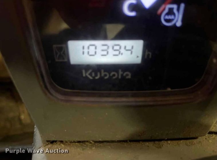 image for item OG9047 2019 Kubota SVL75-2  tracked skid steer loader