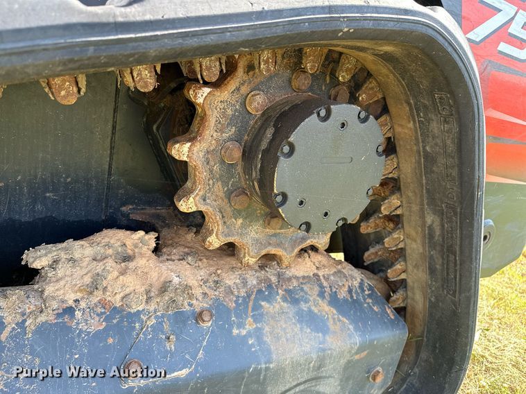 image for item OG9047 2019 Kubota SVL75-2  tracked skid steer loader