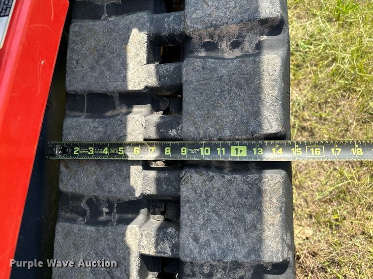 image for item OG9047 2019 Kubota SVL75-2  tracked skid steer loader