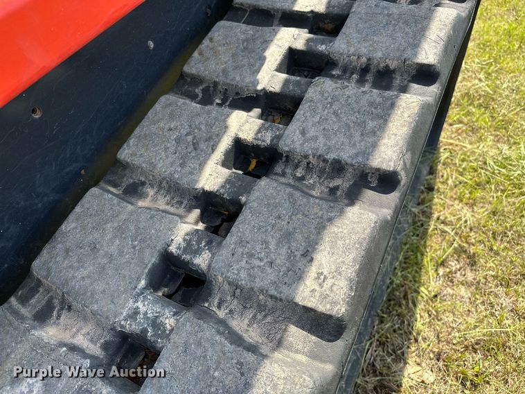 image for item OG9047 2019 Kubota SVL75-2  tracked skid steer loader