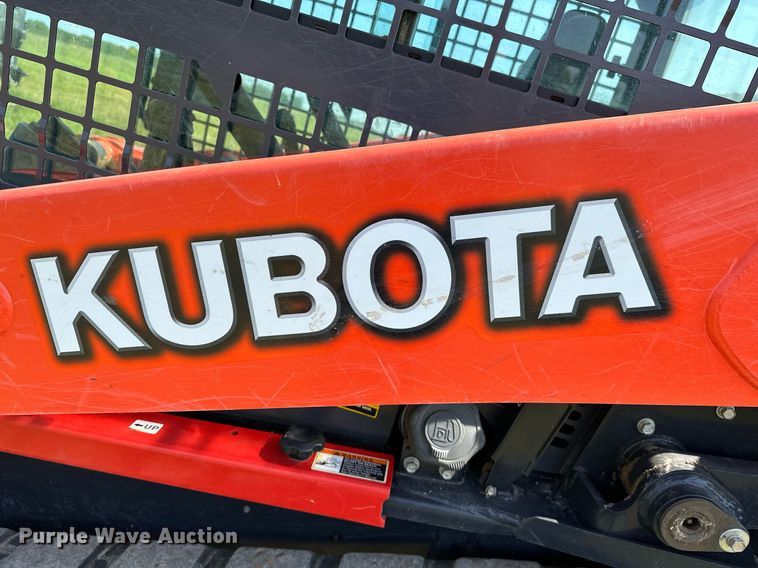 image for item OG9047 2019 Kubota SVL75-2  tracked skid steer loader