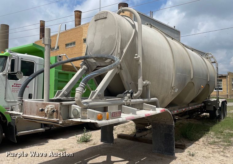 image for item DK4355 1994 Heil  pneumatic dry bulk trailer