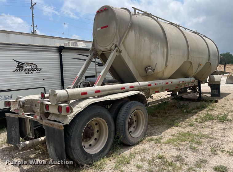 image for item DK4355 1994 Heil  pneumatic dry bulk trailer