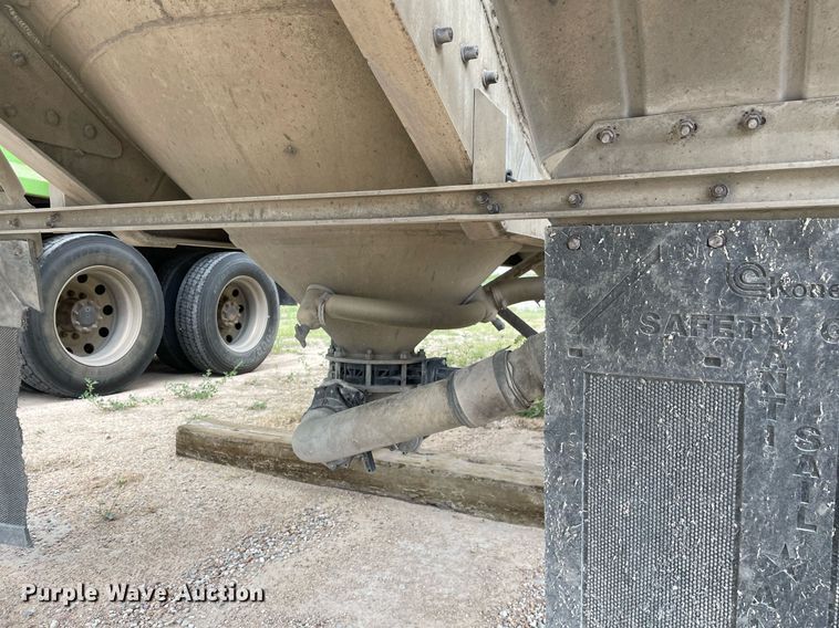 image for item DK4355 1994 Heil  pneumatic dry bulk trailer