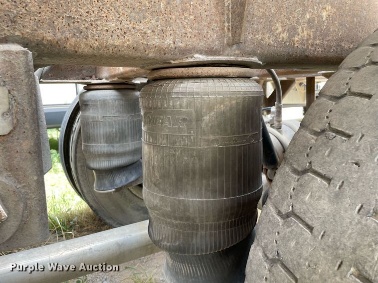 image for item DK4355 1994 Heil  pneumatic dry bulk trailer