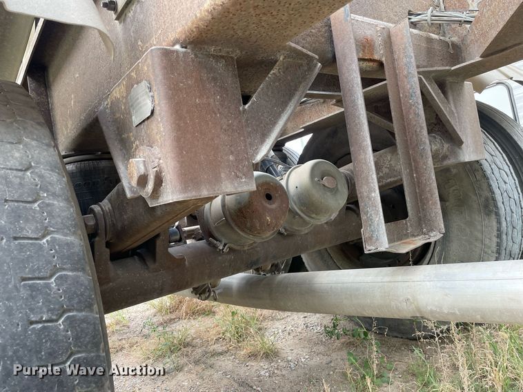 image for item DK4355 1994 Heil  pneumatic dry bulk trailer