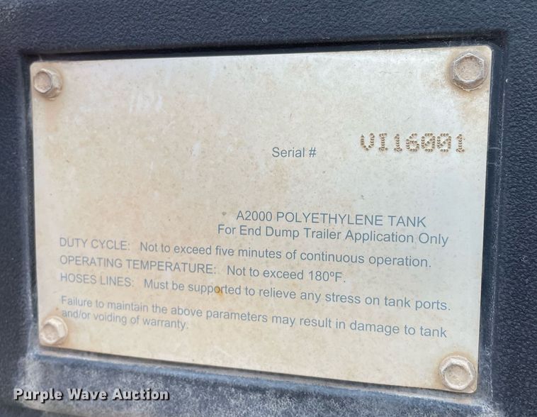 image for item DK4405 2005 Kenworth T800  semi truck