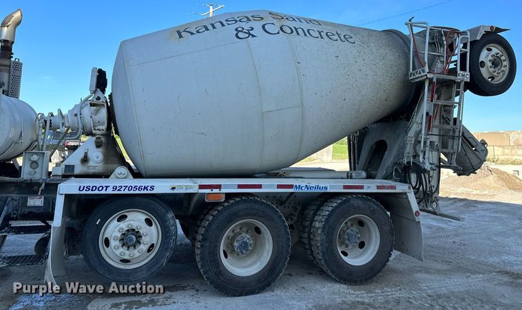 image for item DO4957 2009 Kenworth W900  ready mix truck