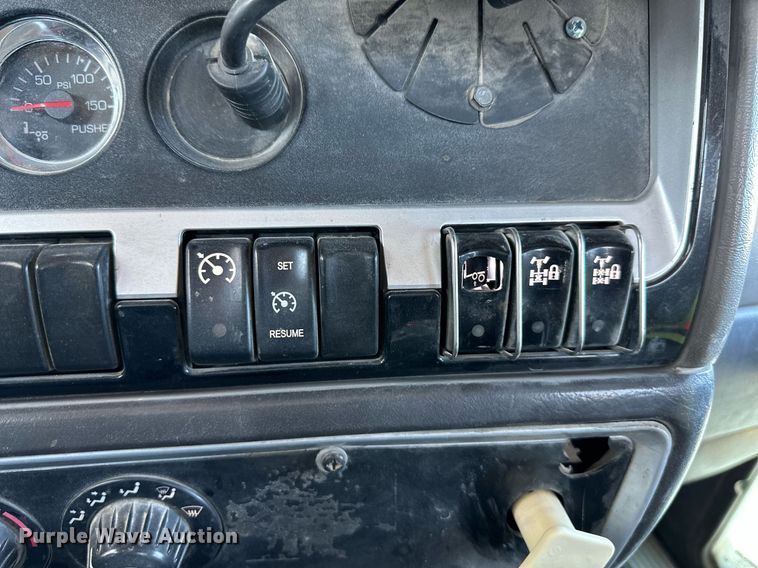 image for item DO4957 2009 Kenworth W900  ready mix truck