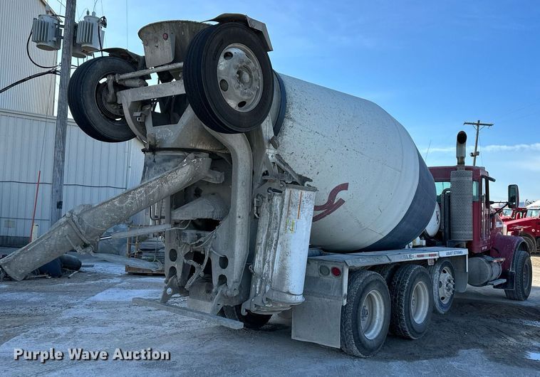 image for item DO4958 2009 Kenworth W900  ready mix truck