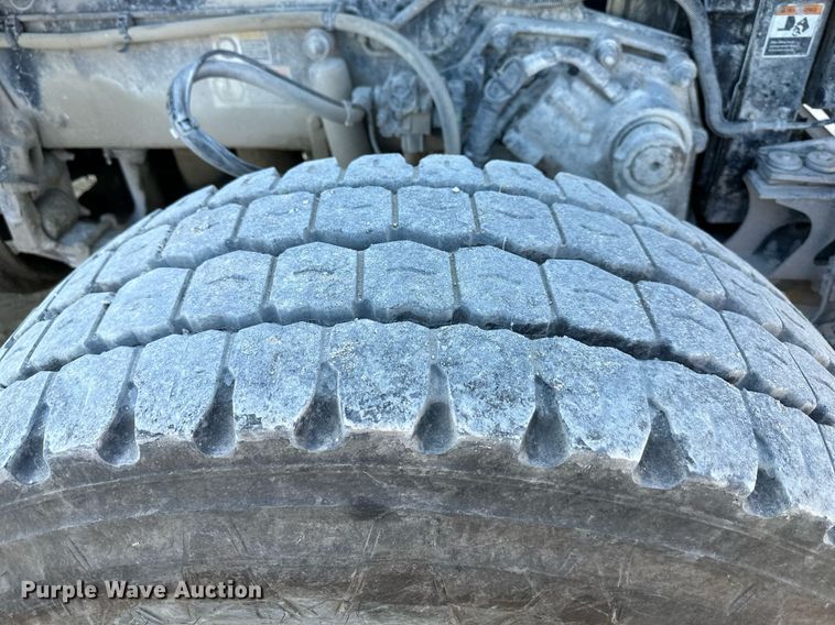 image for item DO4958 2009 Kenworth W900  ready mix truck