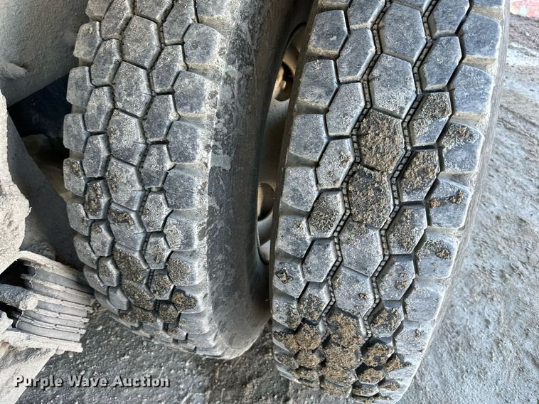 image for item DO4958 2009 Kenworth W900  ready mix truck