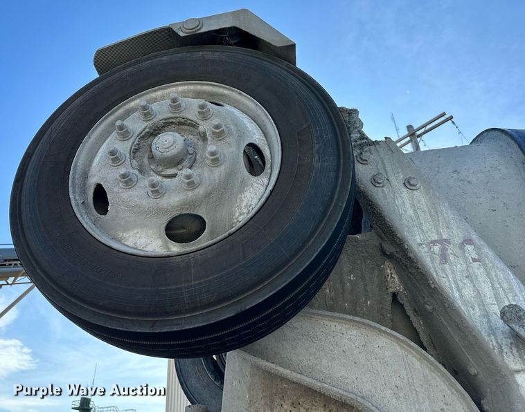 image for item DO4958 2009 Kenworth W900  ready mix truck