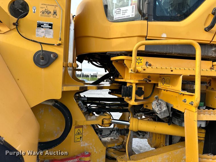 image for item DO4960 2010 Volvo L180F  wheel loader