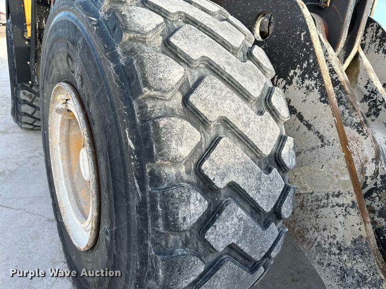 image for item DO4960 2010 Volvo L180F  wheel loader